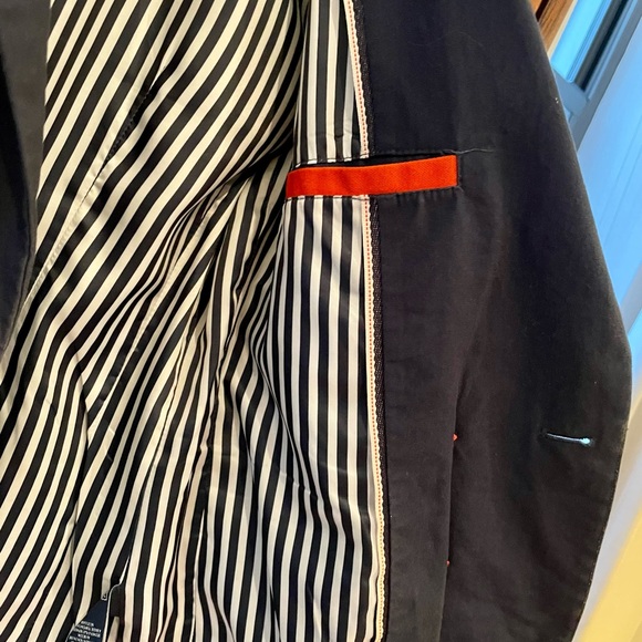 Super cute Tommy Hilfiger Navy Double-Breasted Blazer 🧥 - Picture 4 of 8